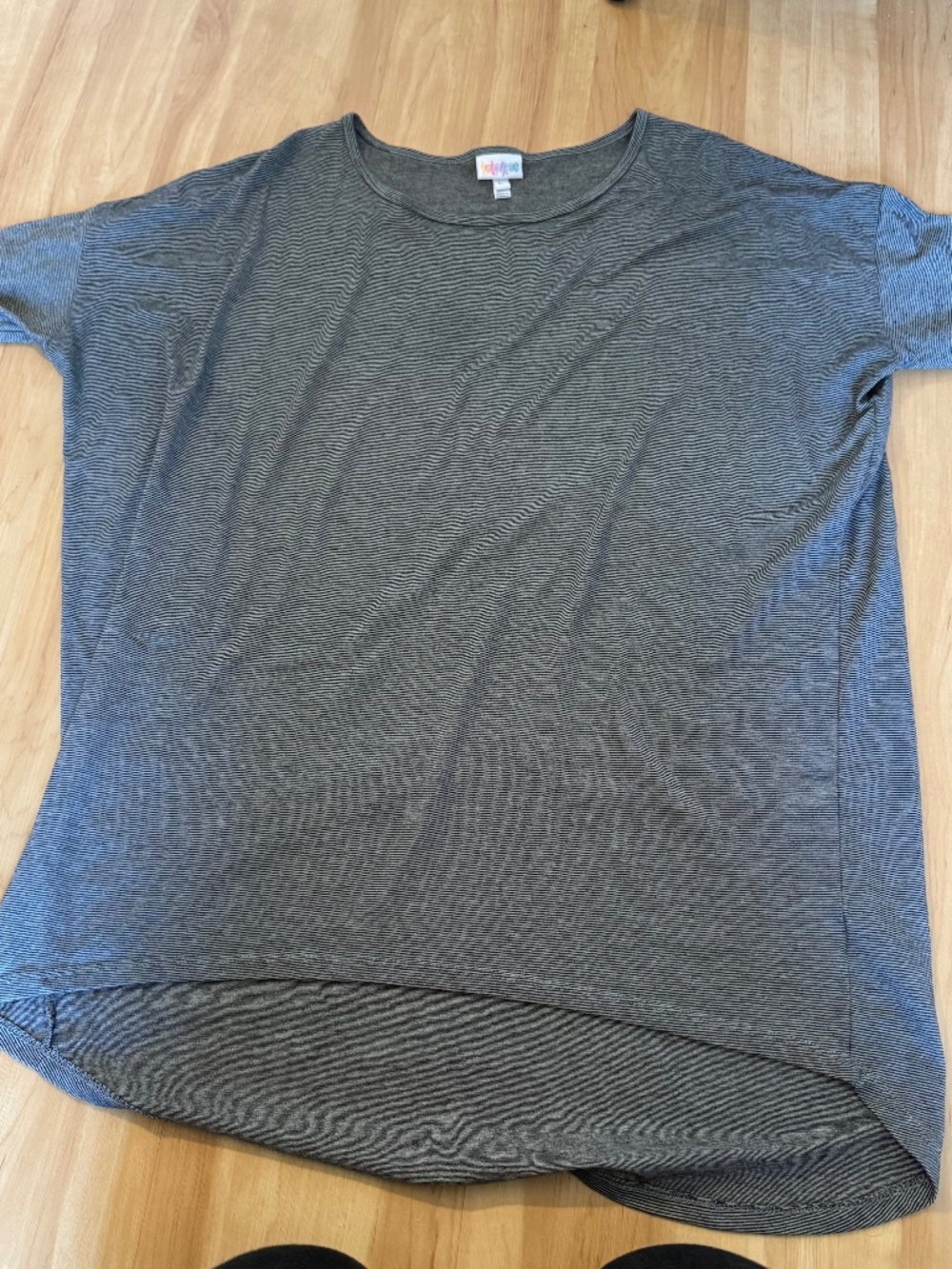 LuLaRoe L Irma Shirt